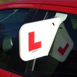 Learn to drive with learner driver plates